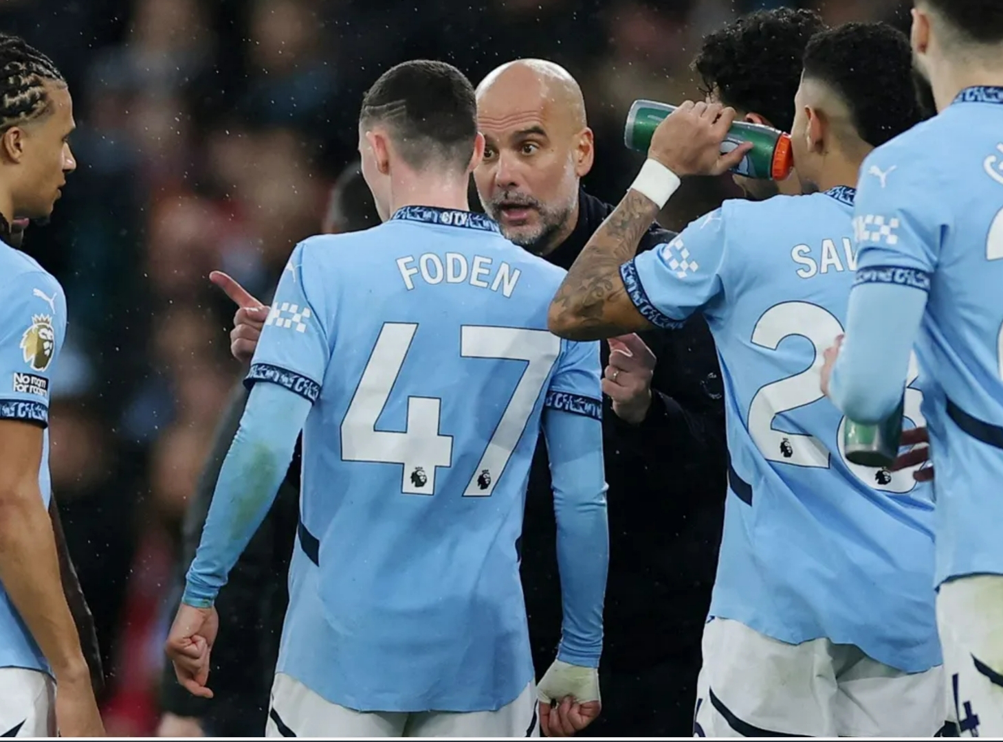 曼城英超战胜利物浦，德布劳内助攻(英超第4轮曼城5球狂胜利物浦 曼联连胜终结无碍领跑)